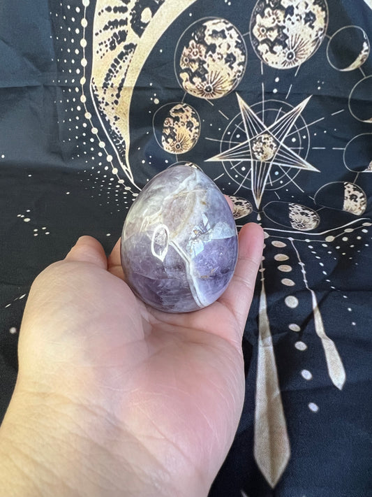 Chevron Amethyst Egg