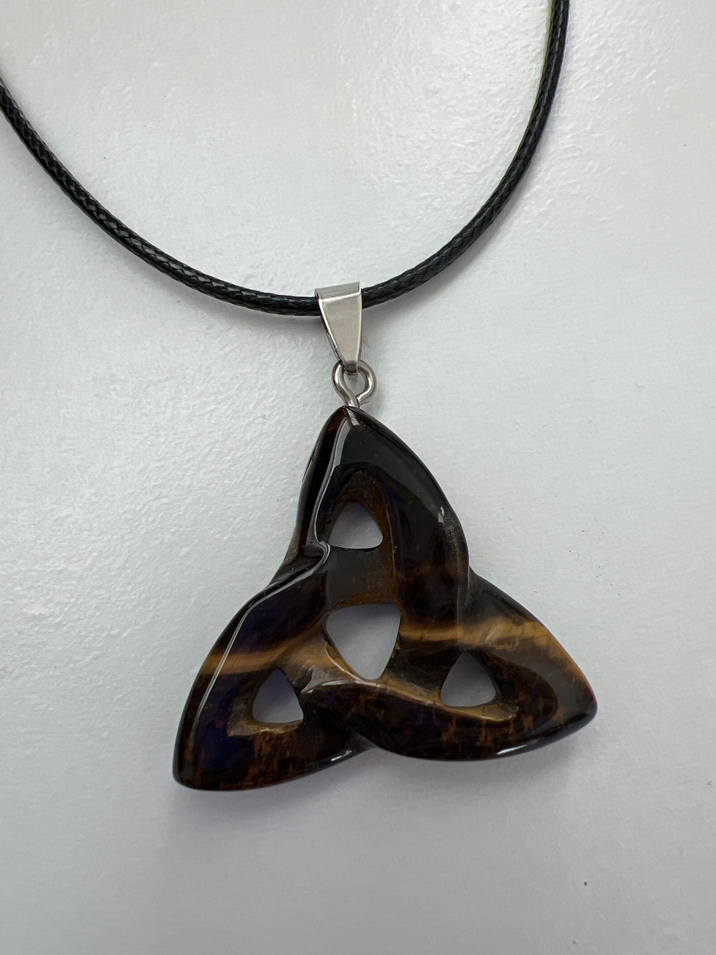 Trinity knot necklace