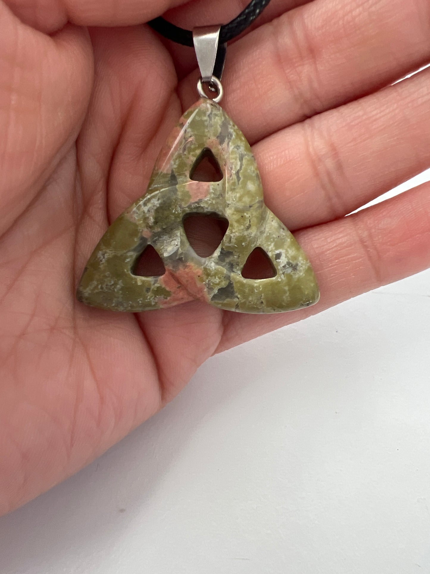 Trinity knot necklace